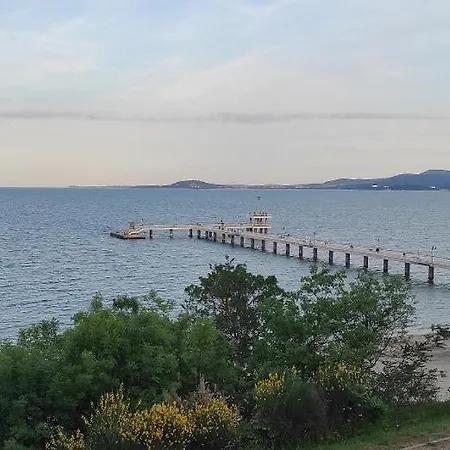 Spaciuos And Comfortable Lotus-top Location Appartamento Burgas