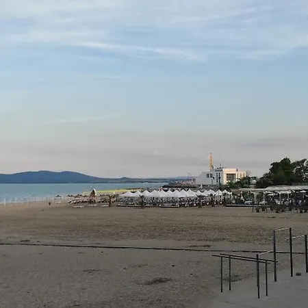 Spaciuos And Comfortable Lotus-top Location * Burgas